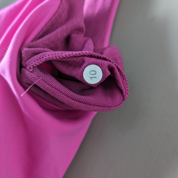 Lululemon Aria Tank top - Picture 3 of 4